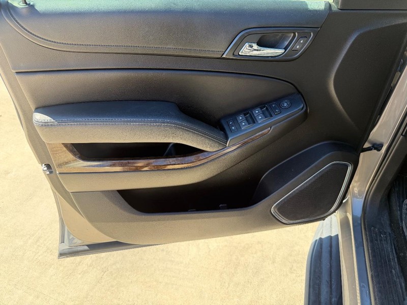 Chevrolet Tahoe Vehicle Full-screen Gallery Image 10