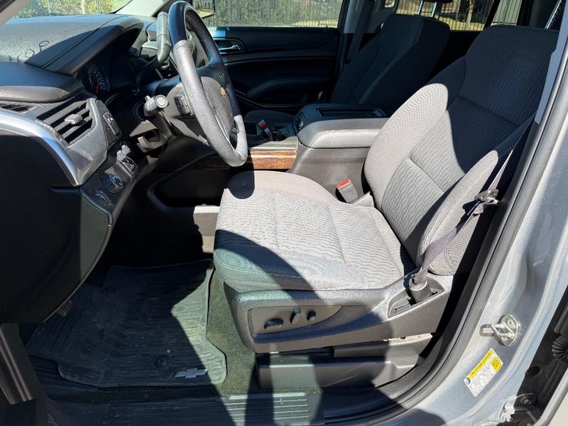 Chevrolet Tahoe Vehicle Full-screen Gallery Image 12