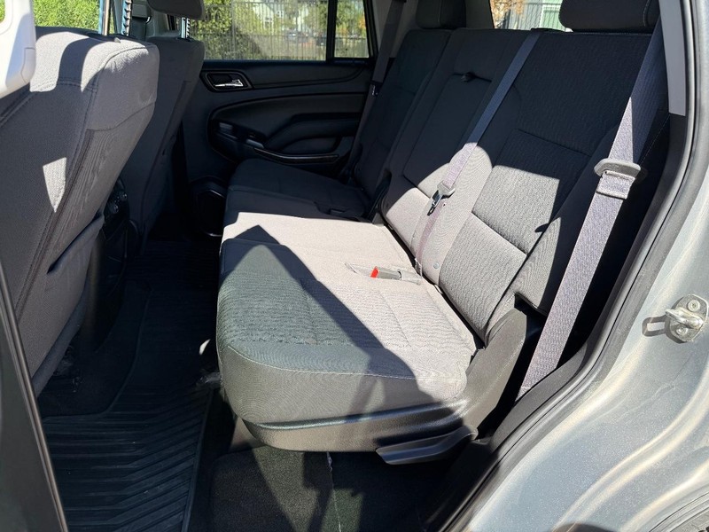 Chevrolet Tahoe Vehicle Full-screen Gallery Image 17