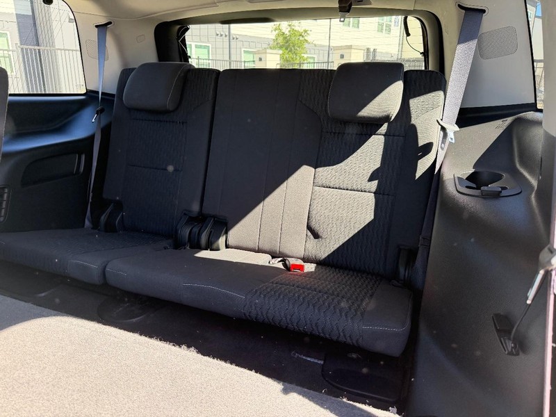 Chevrolet Tahoe Vehicle Full-screen Gallery Image 20