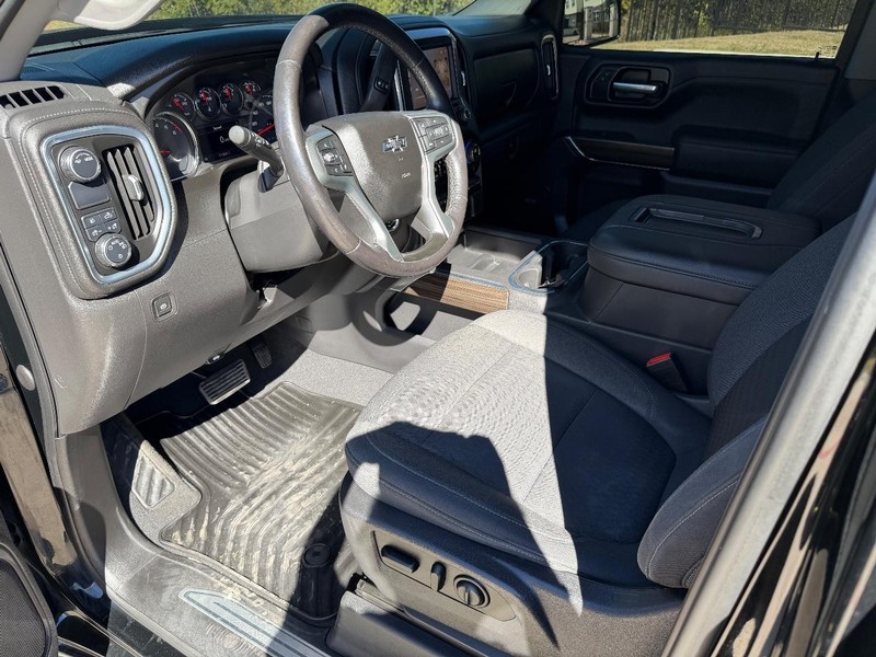 Chevrolet Silverado 1500 Vehicle Full-screen Gallery Image 11