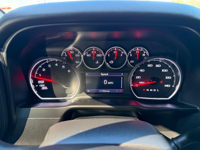 Chevrolet Silverado 1500 Vehicle Full-screen Gallery Image 13