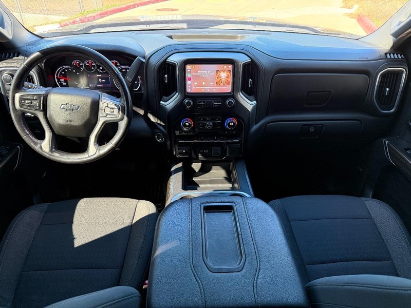 Chevrolet Silverado 1500 Vehicle Full-screen Gallery Image 19