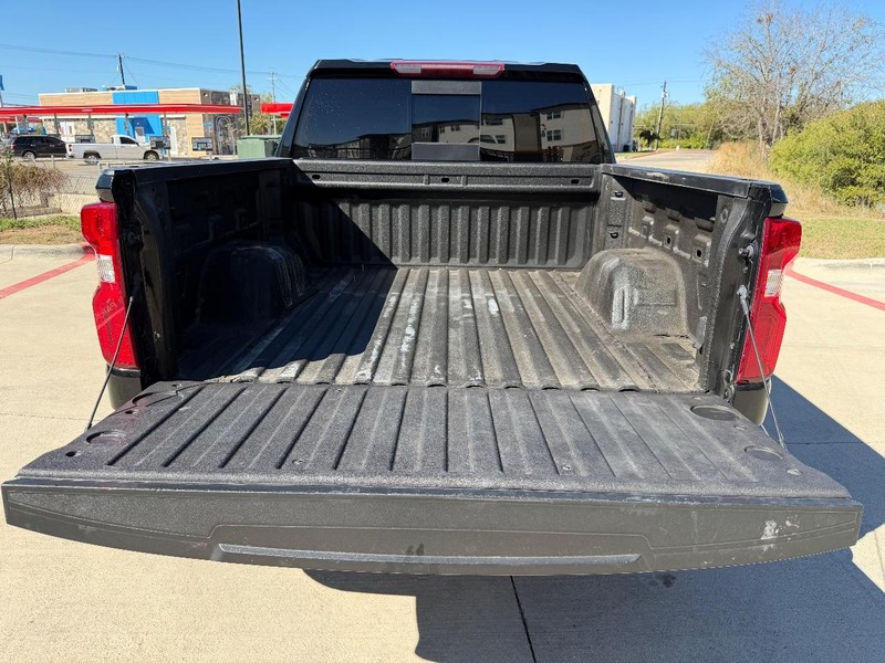 Chevrolet Silverado 1500 Vehicle Full-screen Gallery Image 20