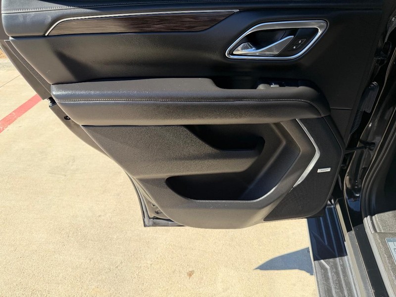 Chevrolet Tahoe Vehicle Full-screen Gallery Image 15