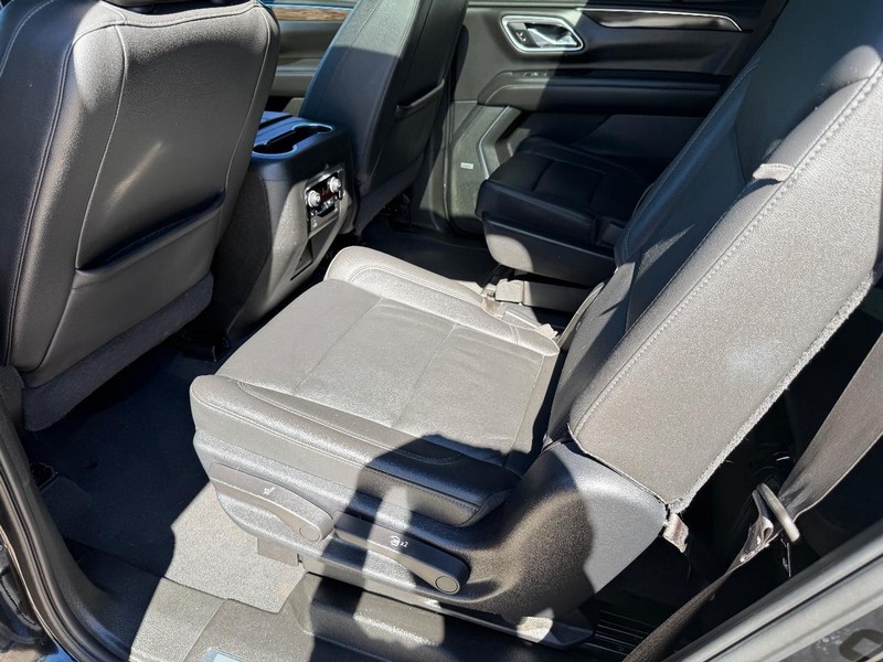 Chevrolet Tahoe Vehicle Full-screen Gallery Image 16