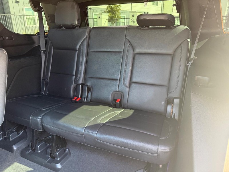 Chevrolet Tahoe Vehicle Full-screen Gallery Image 21