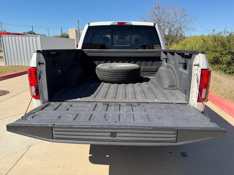 Ford F-150 Vehicle Full-screen Gallery Image 20