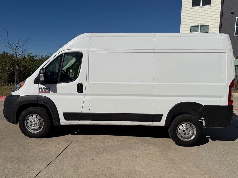 Ram ProMaster Cargo Van Vehicle Full-screen Gallery Image 03