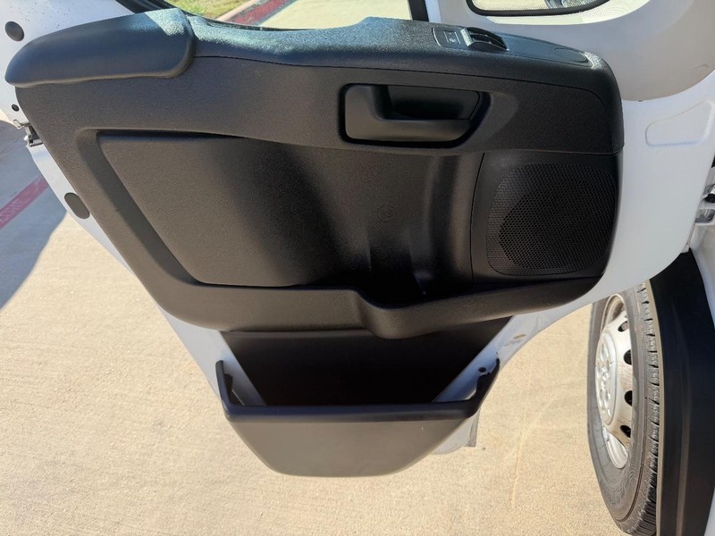 Ram ProMaster Cargo Van Vehicle Full-screen Gallery Image 10