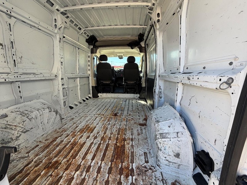 Ram ProMaster Cargo Van Vehicle Full-screen Gallery Image 16