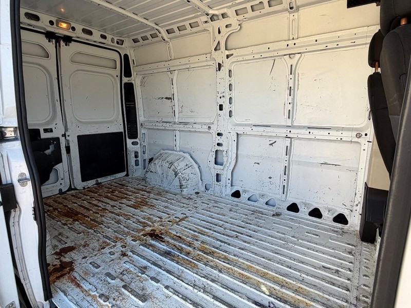 Ram ProMaster Cargo Van Vehicle Full-screen Gallery Image 17