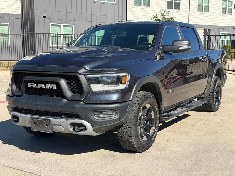 Ram 1500 Vehicle Full-screen Gallery Image 02