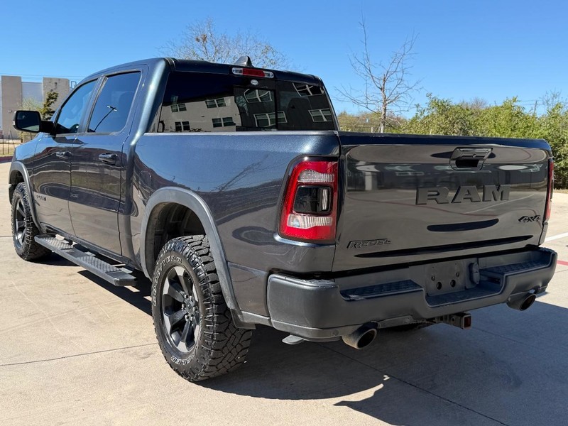 Ram 1500 Vehicle Full-screen Gallery Image 04