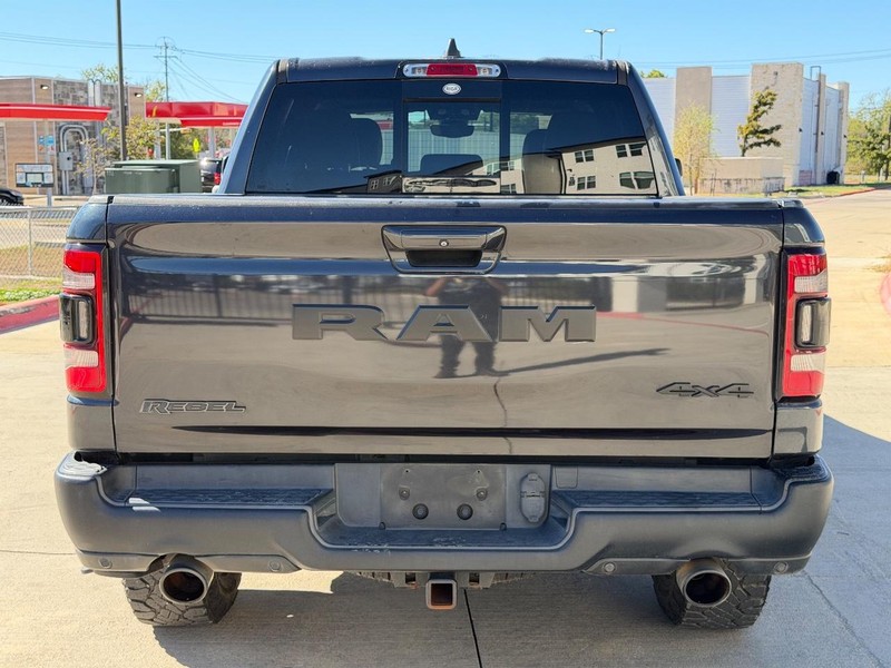 Ram 1500 Vehicle Full-screen Gallery Image 05