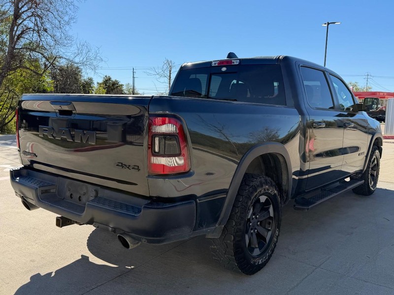 Ram 1500 Vehicle Full-screen Gallery Image 06