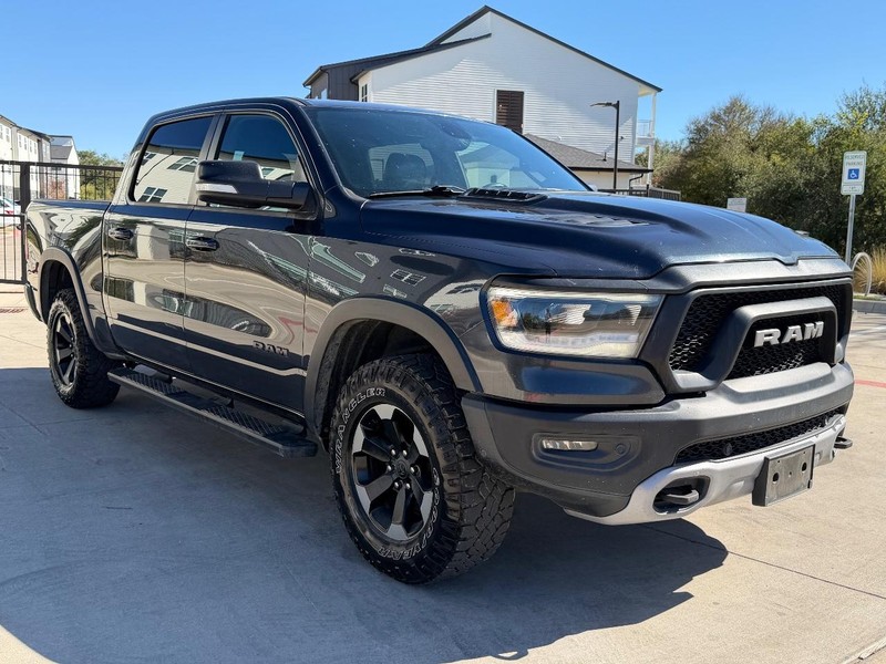 Ram 1500 Vehicle Full-screen Gallery Image 08