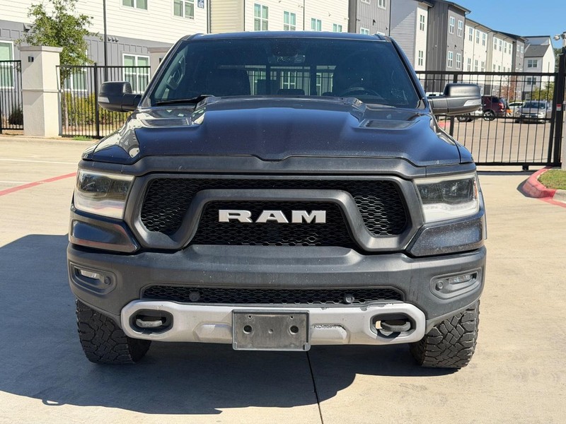 Ram 1500 Vehicle Full-screen Gallery Image 09