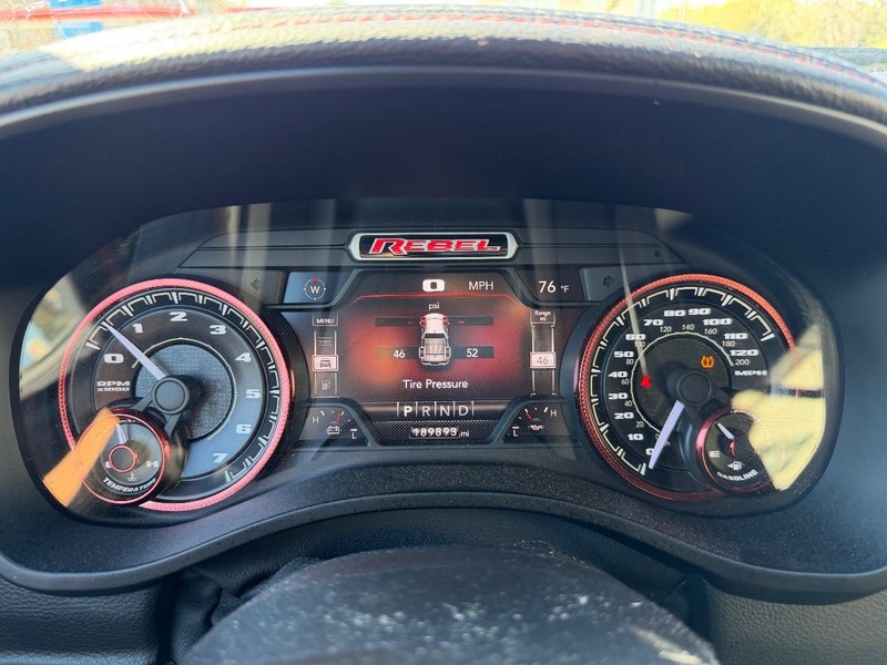 Ram 1500 Vehicle Full-screen Gallery Image 13