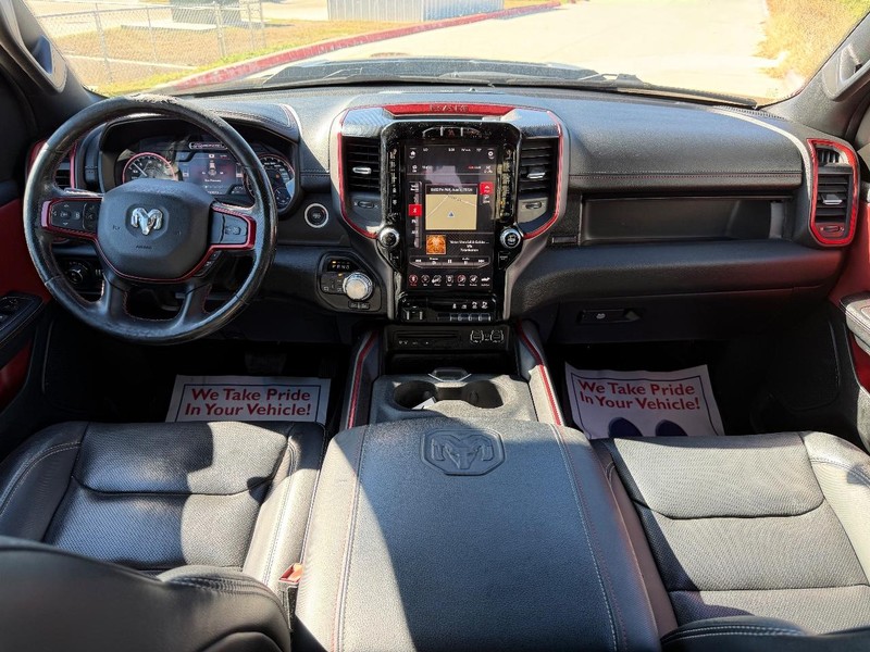 Ram 1500 Vehicle Full-screen Gallery Image 19