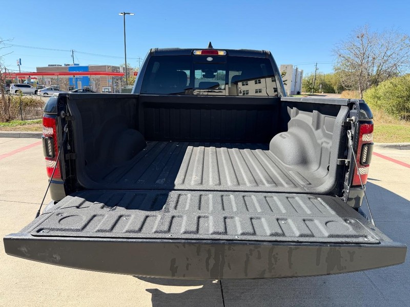 Ram 1500 Vehicle Full-screen Gallery Image 20