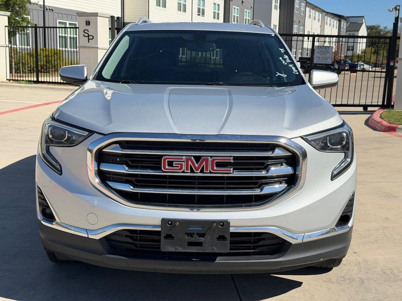 GMC Terrain Vehicle Full-screen Gallery Image 09