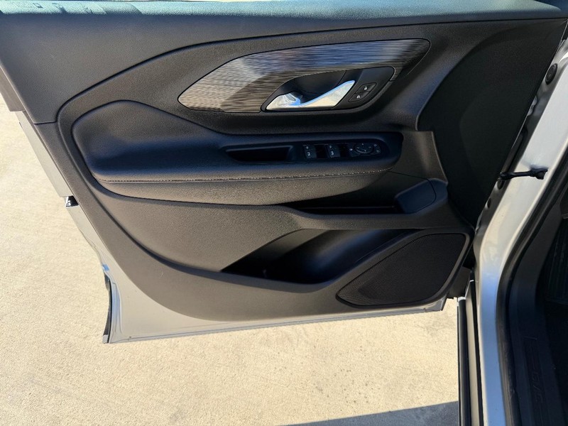 GMC Terrain Vehicle Full-screen Gallery Image 10