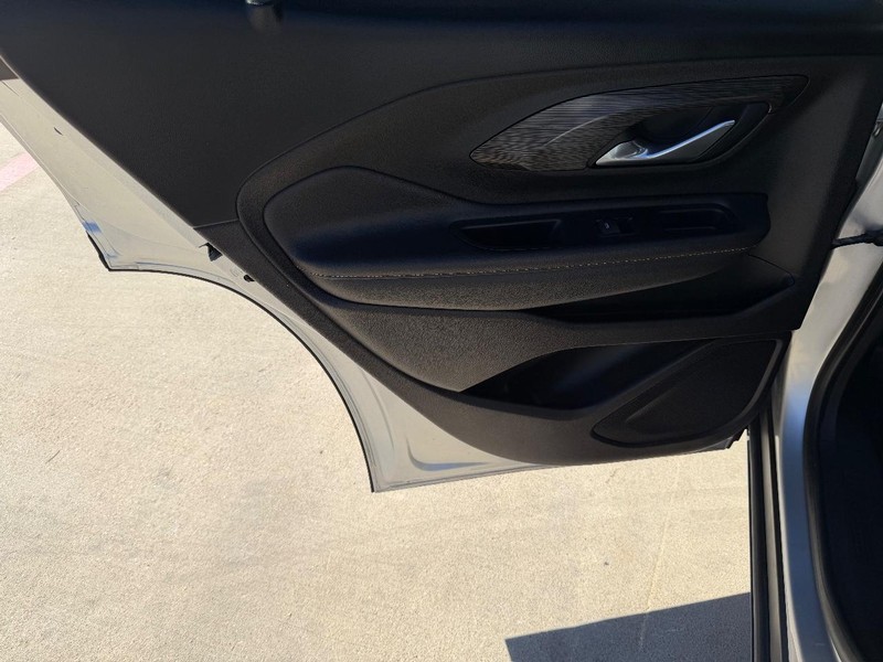 GMC Terrain Vehicle Full-screen Gallery Image 16