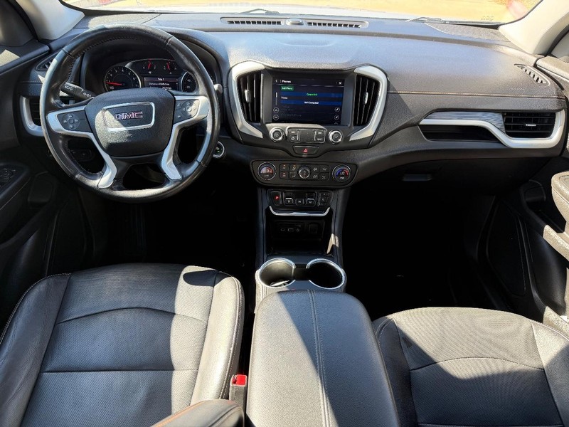 GMC Terrain Vehicle Full-screen Gallery Image 20