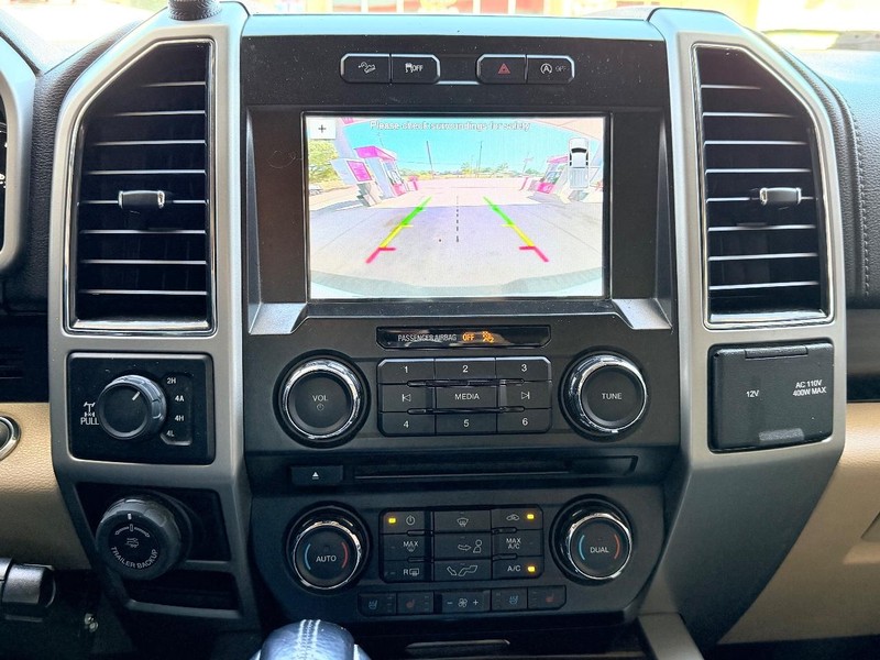 Ford F-150 Vehicle Full-screen Gallery Image 17