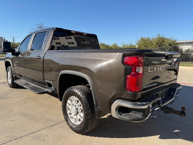2020 Chevrolet Silverado 2500HD LT photo 4