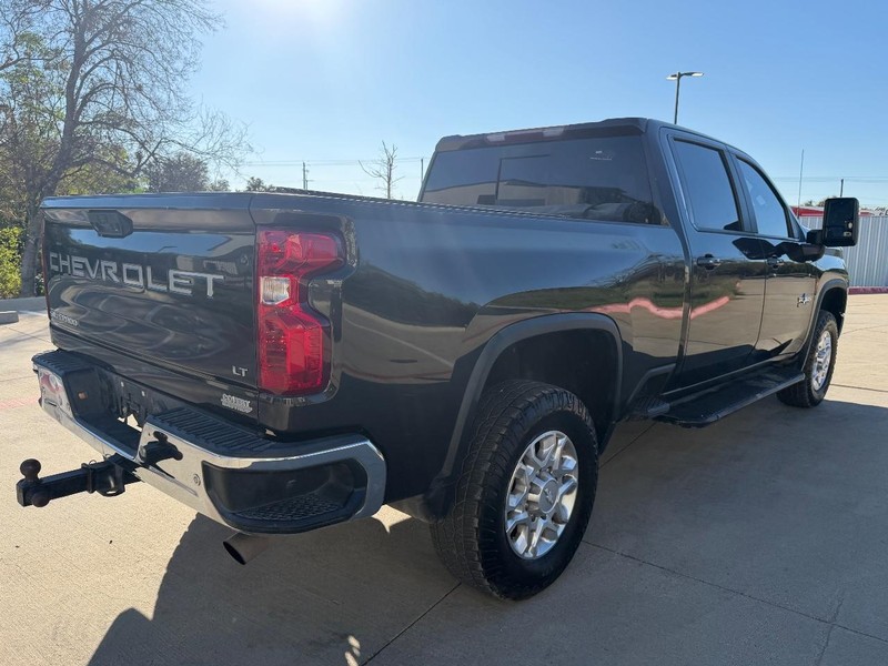 Chevrolet Silverado 2500HD Vehicle Full-screen Gallery Image 06