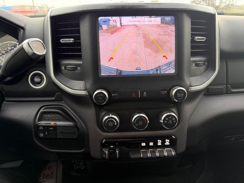 Ram 2500 Vehicle Full-screen Gallery Image 14