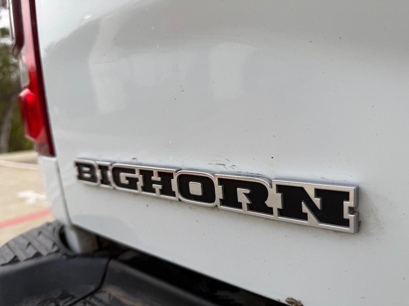 Ram 2500 Vehicle Full-screen Gallery Image 21