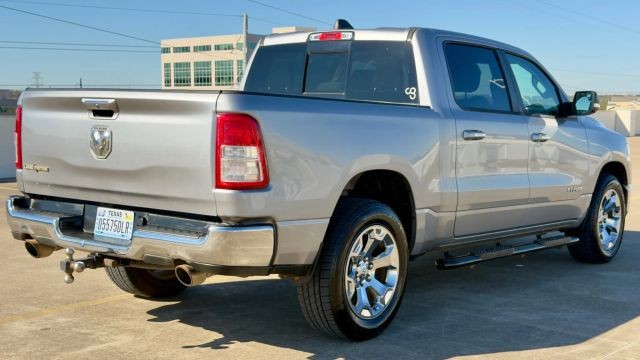 Ram 1500 Crew Vehicle Full-screen Gallery Image 05