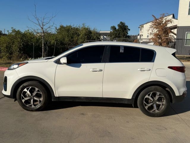 Kia Sportage Vehicle Full-screen Gallery Image 03