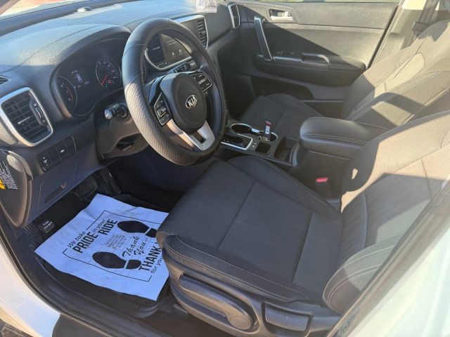 Kia Sportage Vehicle Full-screen Gallery Image 11