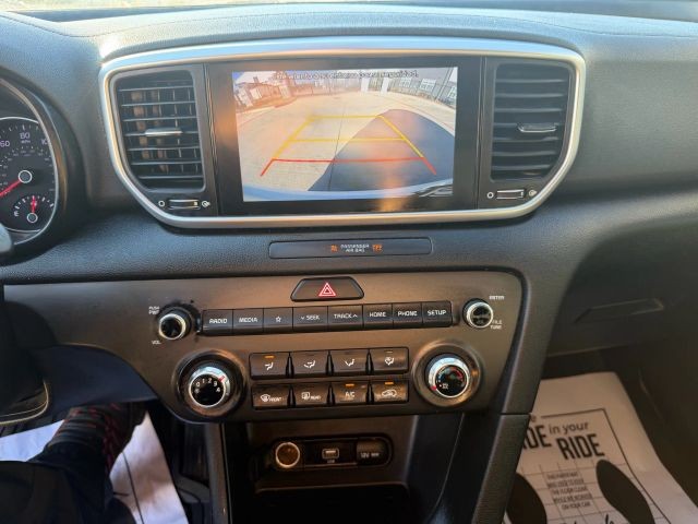 Kia Sportage Vehicle Full-screen Gallery Image 14