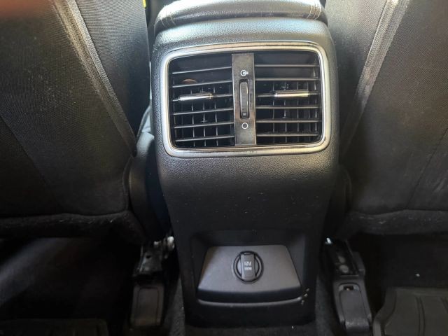 Kia Sportage Vehicle Full-screen Gallery Image 18