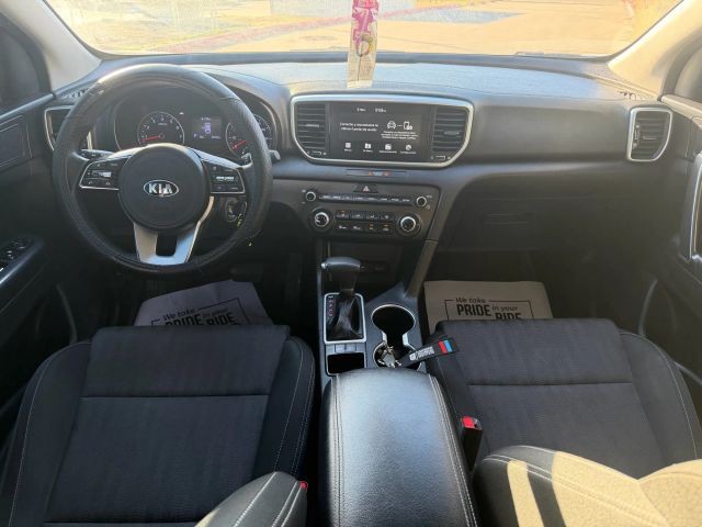 Kia Sportage Vehicle Full-screen Gallery Image 19
