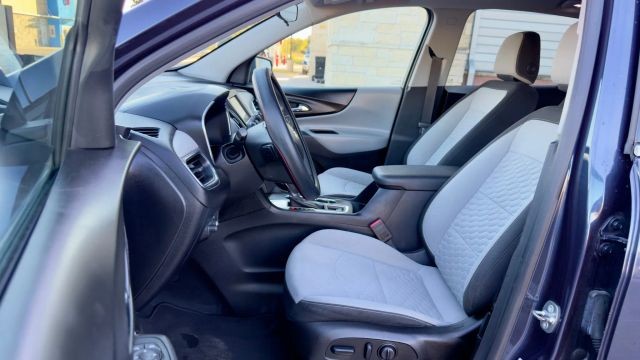 Chevrolet Equinox Vehicle Full-screen Gallery Image 05