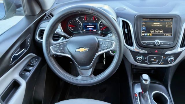 Chevrolet Equinox Vehicle Full-screen Gallery Image 07