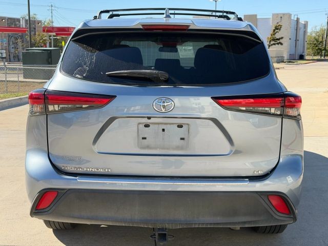 Toyota Highlander Vehicle Full-screen Gallery Image 05