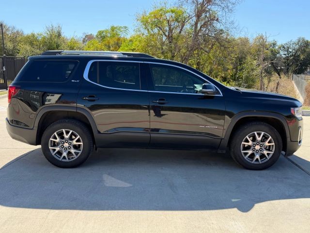 GMC Acadia Vehicle Full-screen Gallery Image 07