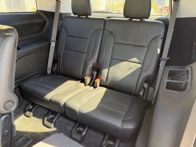 GMC Acadia Vehicle Full-screen Gallery Image 20