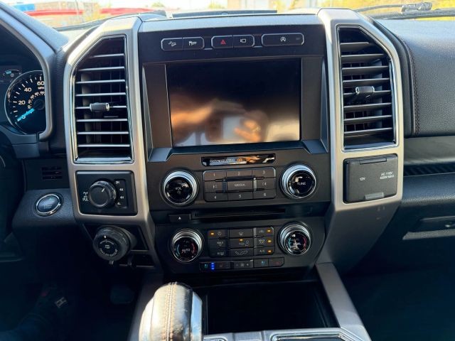 Ford F-150 Vehicle Full-screen Gallery Image 14