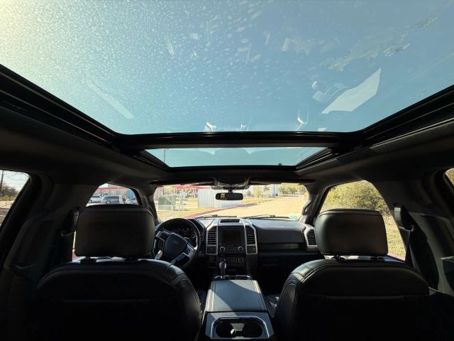 Ford F-150 Vehicle Full-screen Gallery Image 20