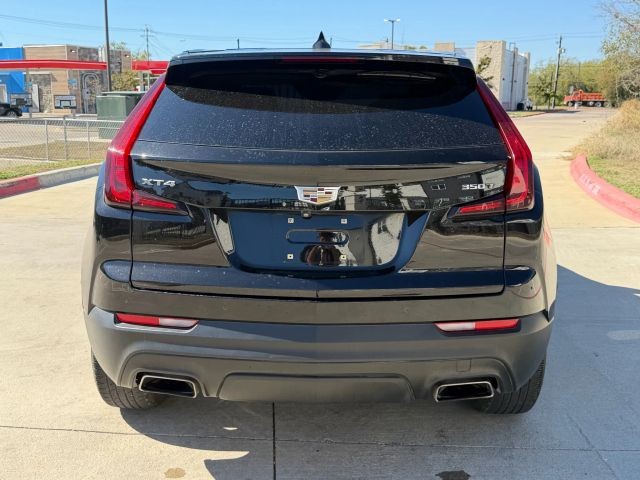 Cadillac XT4 Vehicle Full-screen Gallery Image 05
