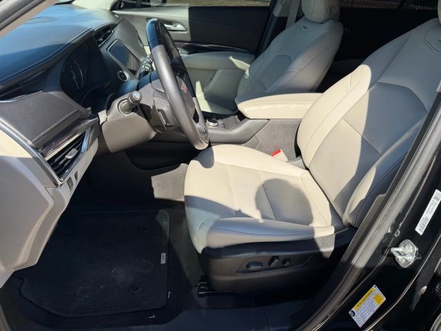 Cadillac XT4 Vehicle Full-screen Gallery Image 12