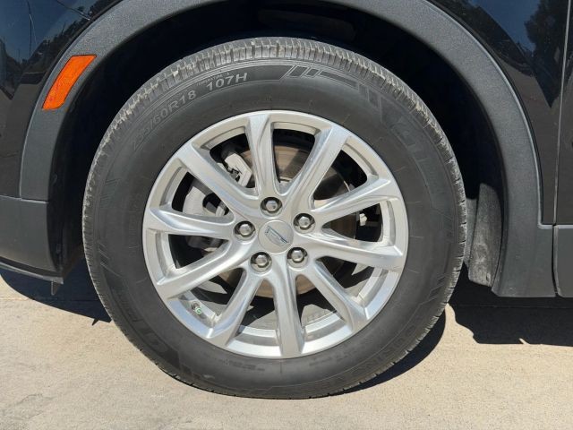 Cadillac XT4 Vehicle Full-screen Gallery Image 21